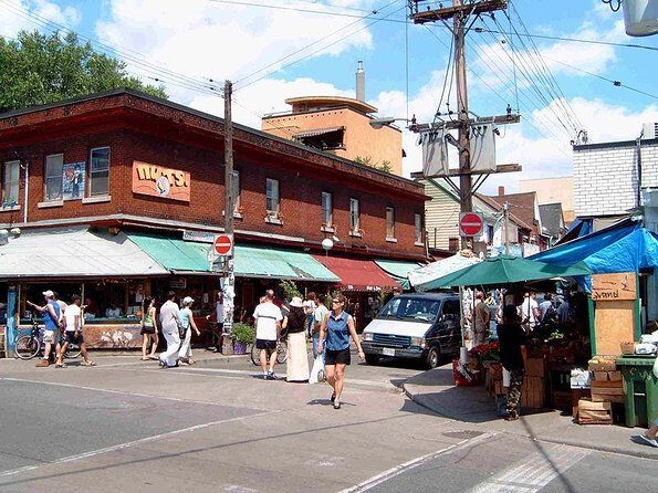 Toronto Delicious Donut Adventure and Walking Food Tour - A Walk Through the Neighborhoods of Toronto