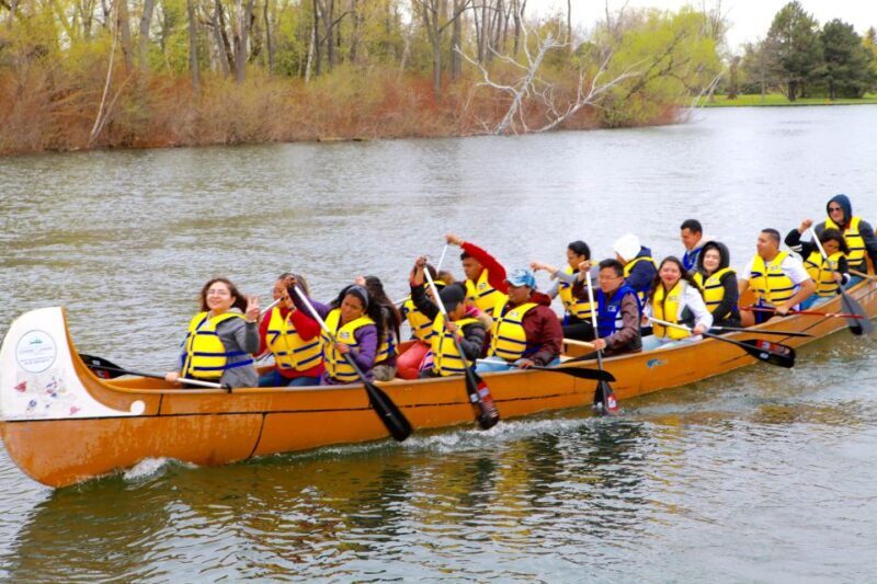 Toronto: Fall Colours Canoe Tour of the Toronto Islands - An In-Depth Look at the Toronto Fall Colours Canoe Tour