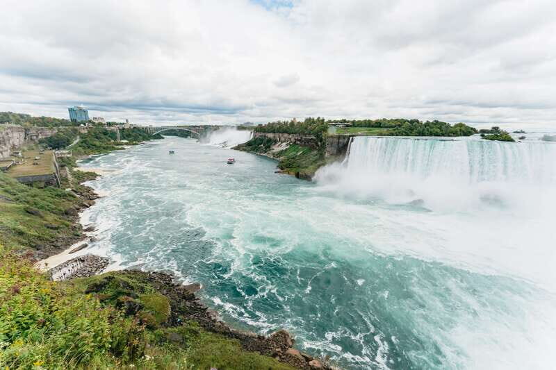 Toronto: Falls Day Tour with Boat Cruise & Niagara-the-Lake - An Honest Breakdown of the Tour