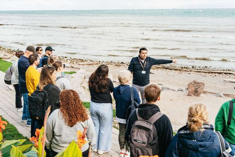 Toronto: Falls Day Tour with Boat Cruise & Niagara-the-Lake - Practical Tips & Considerations