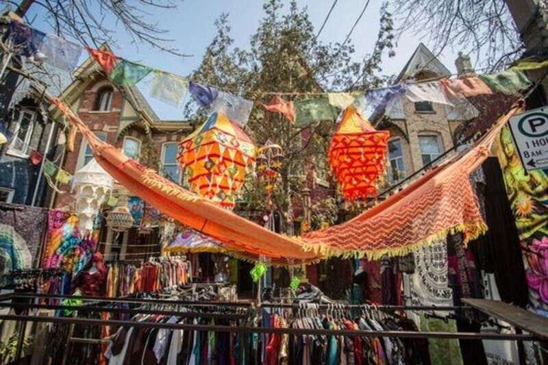 Toronto: Guided Walking Tour of Must-See Attractions - The Value of This Tour