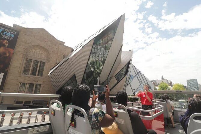 Toronto Hop-On Hop-Off Bus Tour with Scenic Boat Cruise - A detailed look at the tour experience