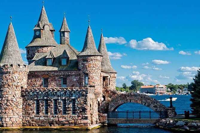Toronto, Niagara Falls & Thousand Islands VIP 2Day Trip - FAQ