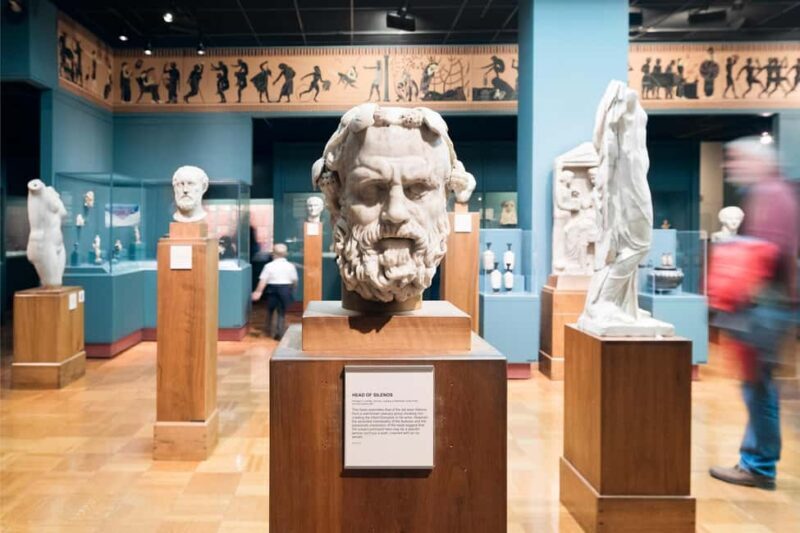 Toronto: Royal Ontario Museum Scavenger Hunt - A Closer Look at the ROM Scavenger Hunt