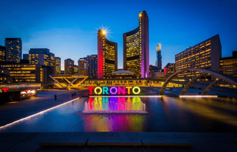 Toronto: Small Group Night Tour with Harbour Boat Cruise - Practical Details and Tips