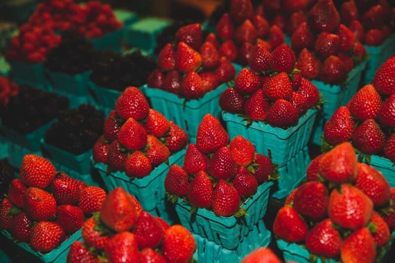 Toronto: St Lawrence Market Food Tour with 6 Tastings - Tour Logistics and Practicalities