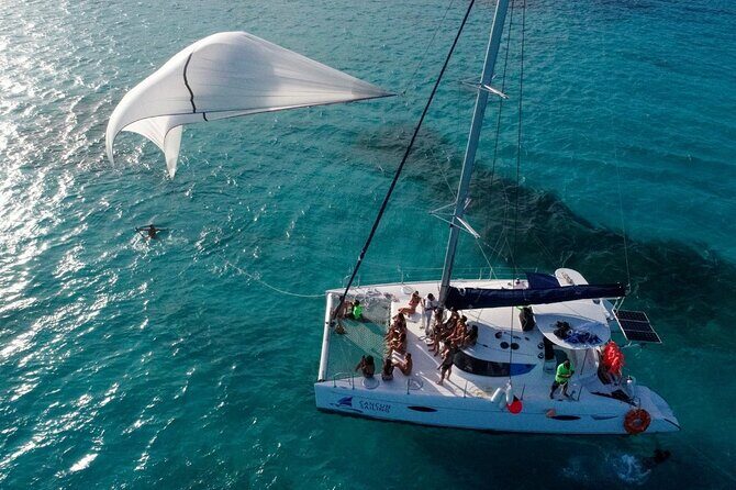 Tour Catamaran Isla Mujeres With Open Bar - A Practical Review of the Catamaran Isla Mujeres Tour with Open Bar