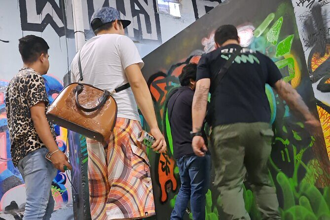 Tour Evolution of Muralism paints your Grafiti - Exploring the Heart of Mexican Muralism