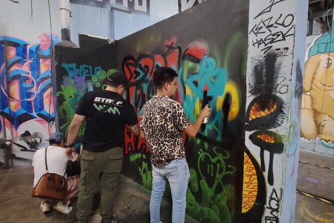 Tour Evolution of Muralism paints your Grafiti - Making Your Own Aerosol Graffiti