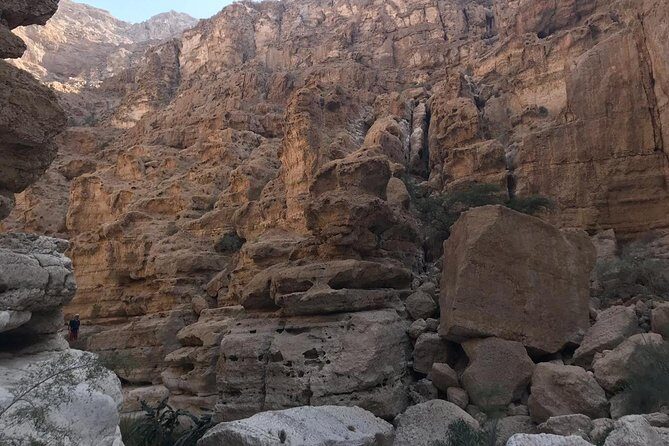 Tour Fatimah 2 Days-1 Night In Ras Al Hadd, Oman Tours Package - Detailed Breakdown of the Itinerary