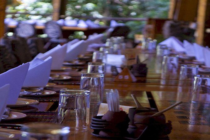 Tour Giraffe Center,Karen blixen and lunch carnivore restaurant - FAQs about the Tour