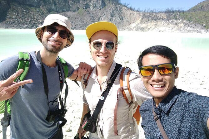 Tour Guide Bandung Private Car All In White Crater, Hot Spring - Key Points