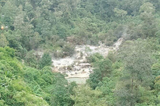 Tour Guide Bandung Private Car All In White Crater, Hot Spring - FAQ