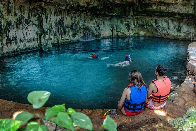 Tour Hacienda and Cenotes Mucuyché with Guided Tour in Oxkintok - An In-Depth Look at the Experience