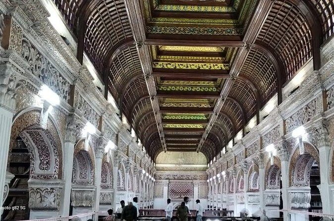 Tour of Egmore Museum and Connemara Library in private car - FAQs