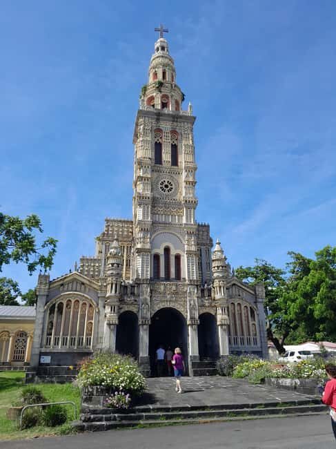 Tour of Reunion Island, full excursion (8 to 9 hours) - A Day in the Life of the Réunion Island Full Excursion