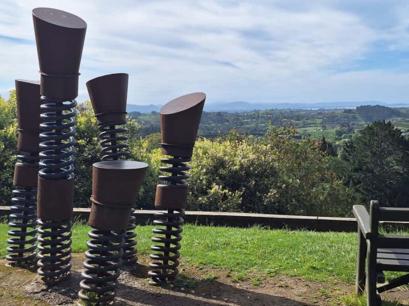 Tour of the Bay, Te Puna Sculpture Park and Historic Village - Tour of the Bay, Te Puna Sculpture Park and Historic Village: A Practical Guide to Exploring Tauranga and Mount Maunganui