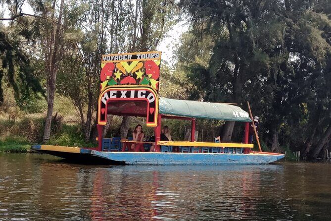Tour of Xochimilco and The World of Frida Kahlo - Xochimilco: Floating Gardens and Festive Atmosphere