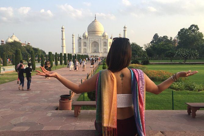 Tour The Taj Mahal - Analyzing the Experience: What’s on Offer?