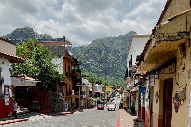 Tour Through Tulas Ruins and Tepotzotlan from Mexico City - What Travelers Are Saying