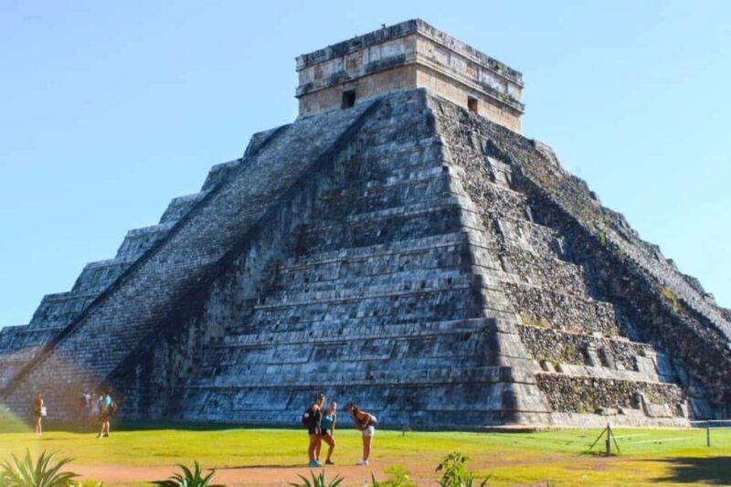 Tour to Chichén Itzá with Lunch and Transportation from Playa, Tulum, and Cancún - The Culinary Experience