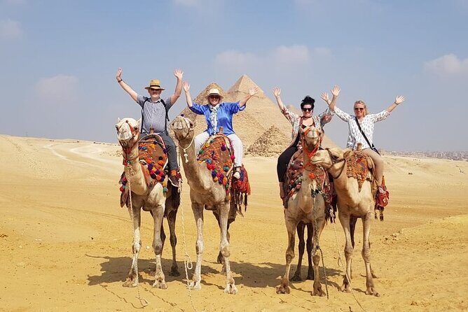 Tour to Giza Pyramids & museum of Egyptian civilization - Exploring the Giza Pyramids and Sphinx