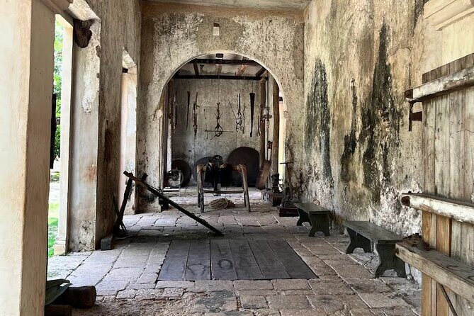 Tour to Hacienda Mucuyché, 2 cenotes & Oxkintok from Merida - FAQ