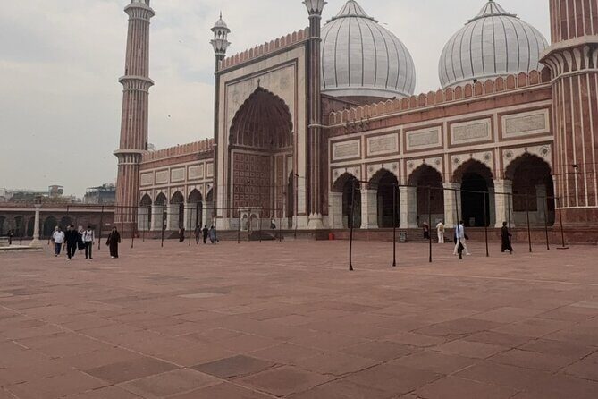 Tour to Old Delhi with Guide and Pickup - Key Points