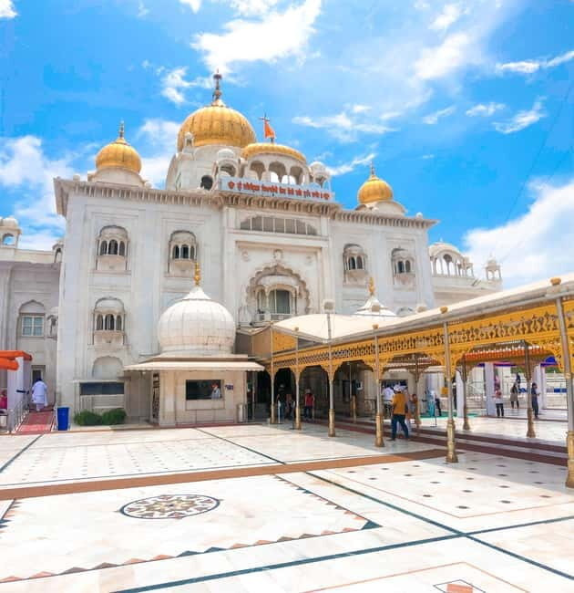 Tour to old delhi with guide and transfer - Discover Old Delhi with a Guide and Transfer: An Authentic Look at India’s Historic Heart