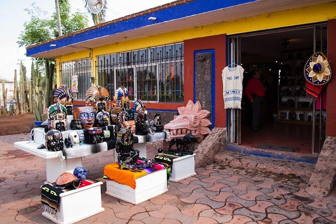 Tour to the Pyramids of Teotihuacán and Basilica of Guadalupe - Transportation and Group Experience