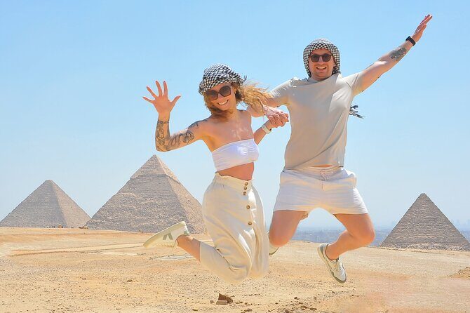 Tour to the Pyramids with Professional Photographer from Hurghada - An In-Depth Look at the Pyramids with a Professional Photographer Tour from Hurghada