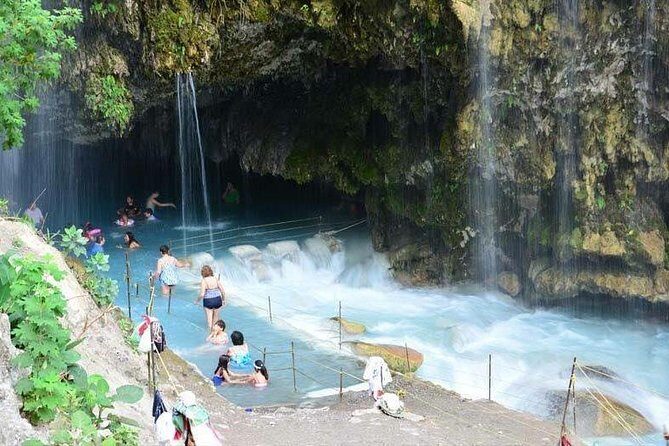 Tour to the Tolantongo Caves, starting from Querétaro - Exploring the Tolantongo Caves