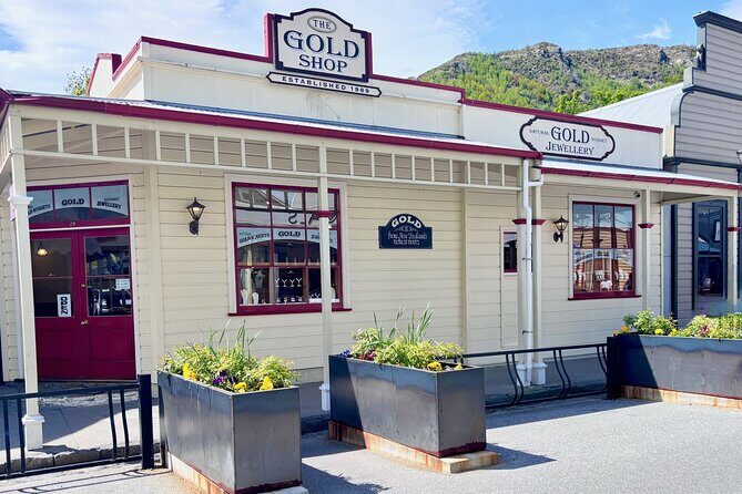 Tracing Arrowtowns Past: A Self Guided Audio Tour - What to Consider