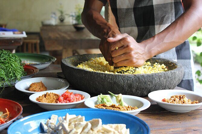 Traditional Balinese Meal in Ubud in Dewa's Family Village Home - Key Points