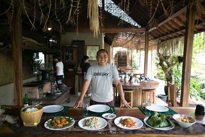 Traditional Balinese Meal in Ubud in Dewa's Family Village Home - Practical Considerations and Value