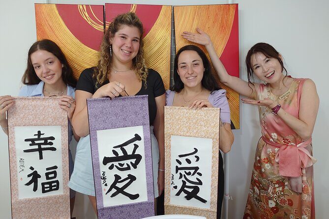Traditional Calligraphy Experience near Dotonbori - Key Points