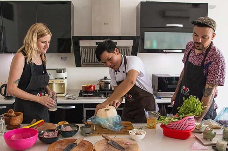 Traditional Cooking Class and Local Market tour - Introduction