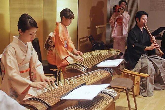 Traditional Japanese Music ZAKURO SHOW in Tokyo - An Up-Close Look at the Zakuro Show
