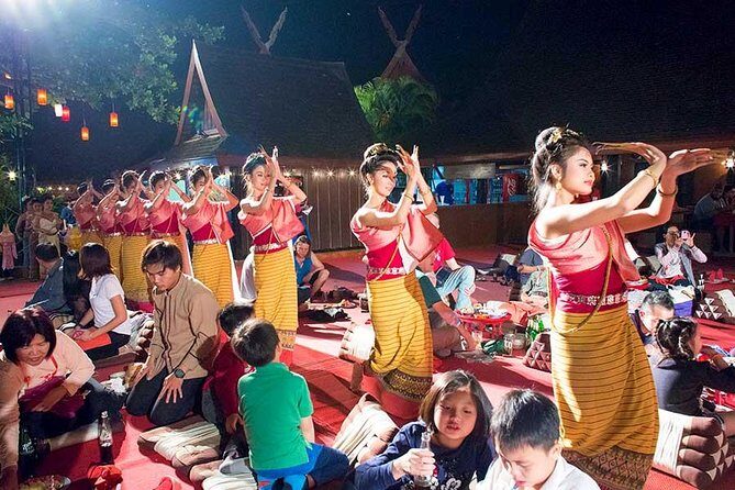 Traditional Khantoke Dinner & Cultural Show Tour in Chiang Mai - Key Points