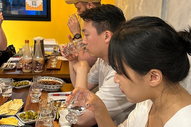 Traditional Soju Class and Makgeolli Tasting in Seoul - An Introduction to Korean Spirits