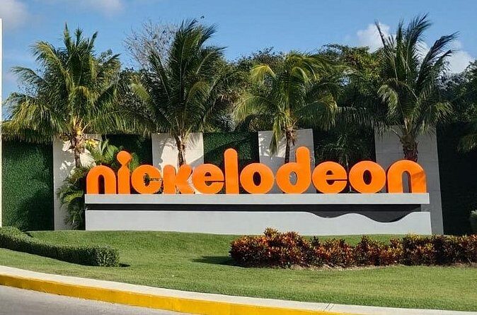 Transfer Airport to Hotel Nickelodeon from 1 to 8 persons - Who Will Appreciate This Service?