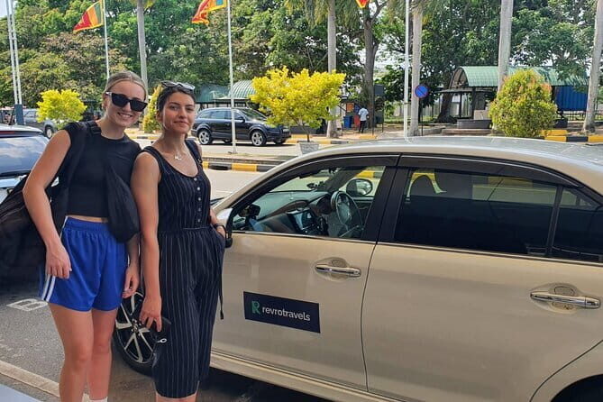 Transfer between Colombo (CMB) Airport and Galle Face Hotel - Who Should Book This Transfer?