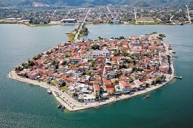 Transfer from Chiapas to Flores Guatemala - An Honest Look at the Transfer Experience