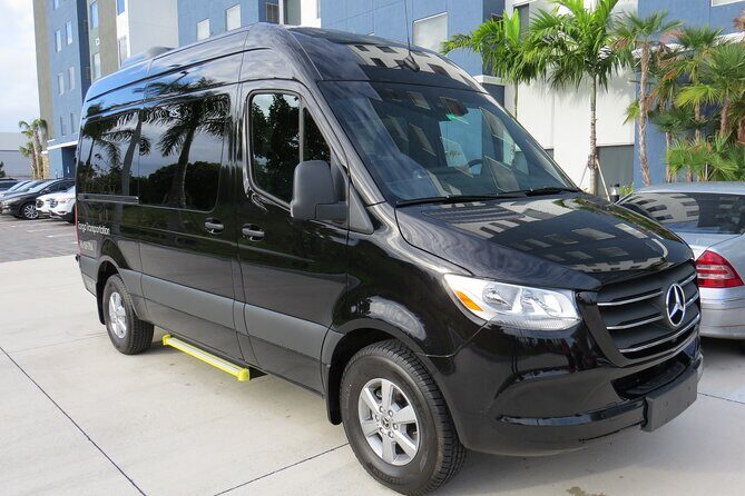 Transfer from Miami Airport to Hotel or Port Miami. Up to 11 pax. - Key Points