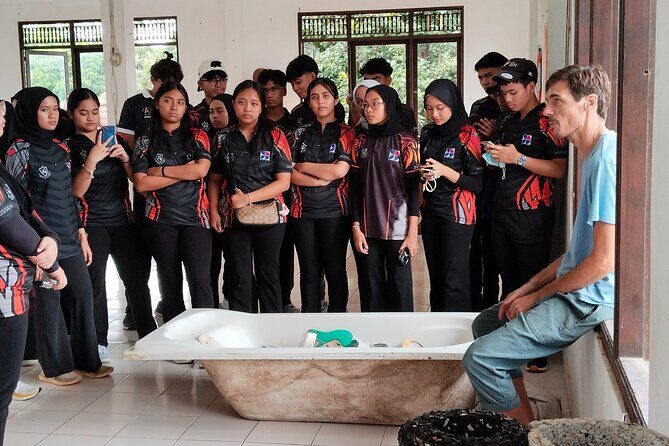 Transforming Plastic Waste A Hands On Recycling Experience - The Sum Up