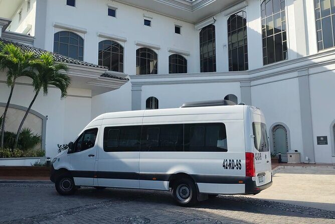 Transportation Playa DE l Carmen to Cancun Airport from 1 to 8 Travelers - Key Points