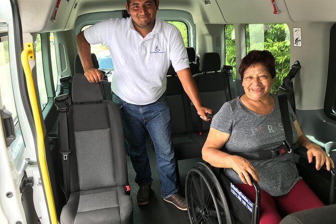 Transporte Aeropuerto a Hotel en Cancún, privado ida y vuelta - The Experience in Detail