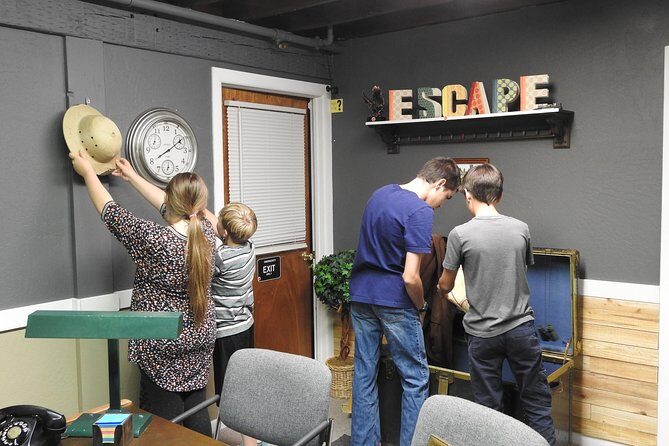 Treasure Hunter Escape Room - The Theme and Setting