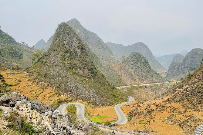 Trekking the White Cliff Ma Pi Leng Pass Adventure - A Deep Dive into the Trekking Experience