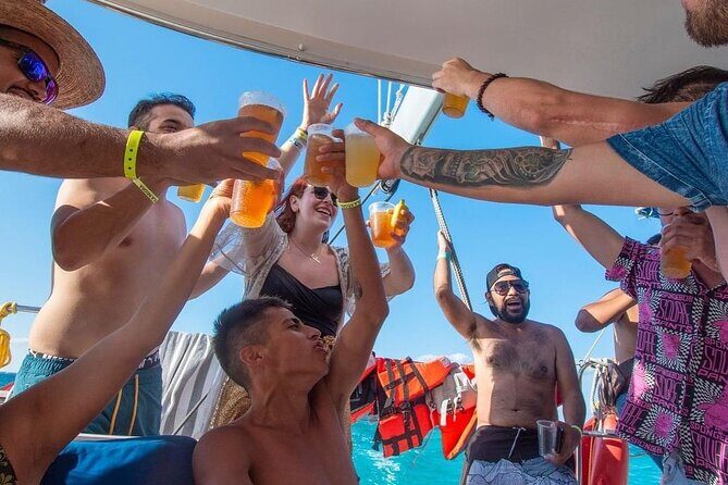 Trip to Isla Mujeres by Catamaran, with snorkeling and drinks - How the Itinerary Flows
